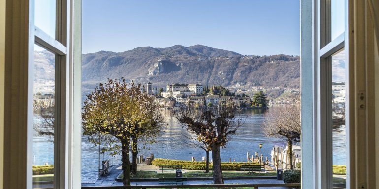 L’ISOLA Elegante Appartamento Vista Lago