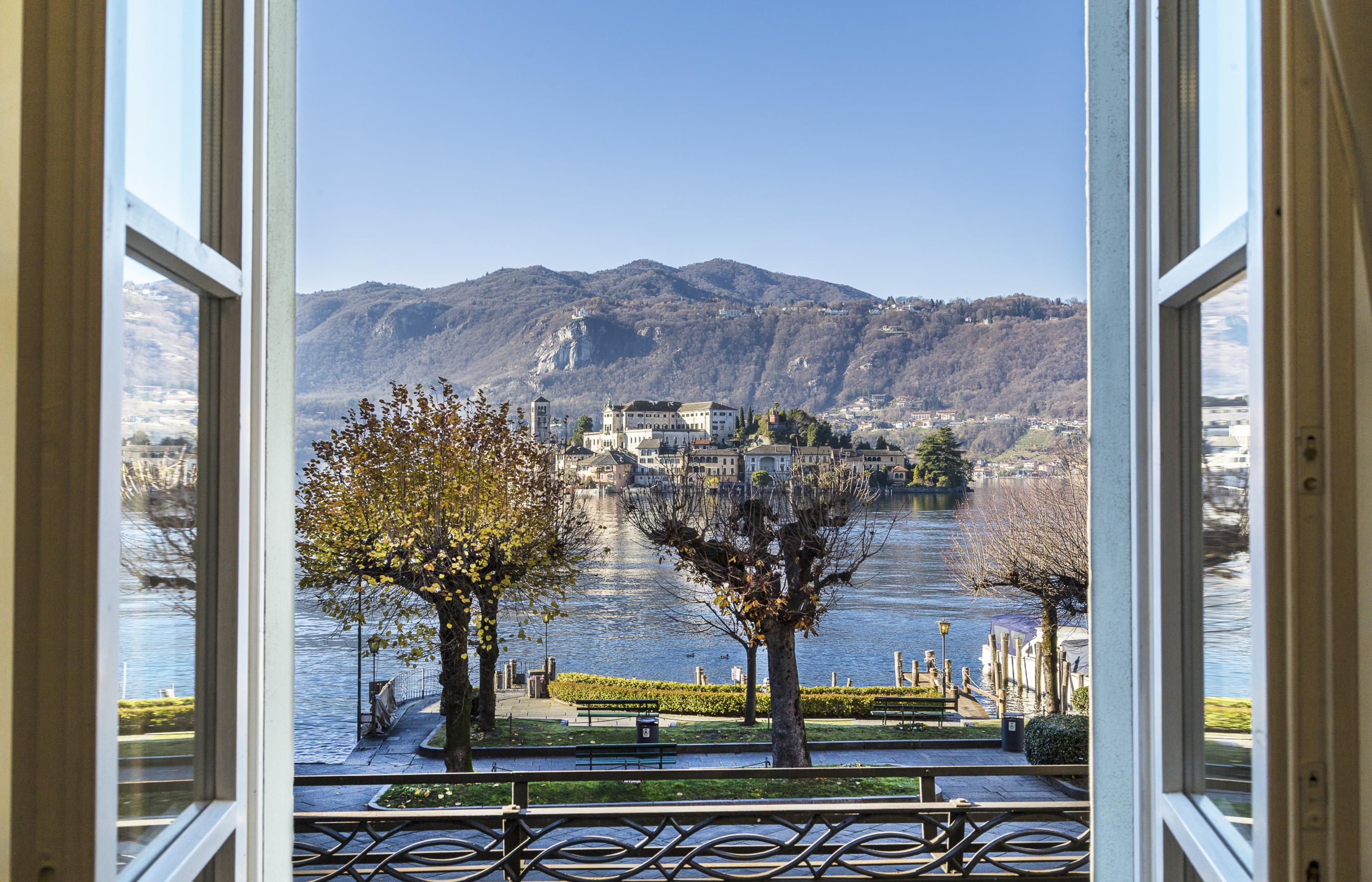 The holiday homes of Lake Orta