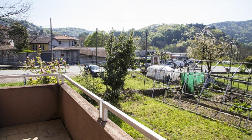 ARMENO Appartamento con giardino e orto