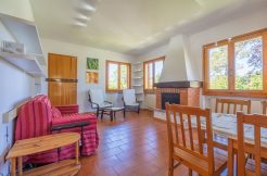 VACCIAGO Appartamento con due camere da letto e due garage