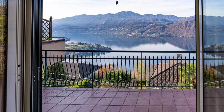 ortalloggi_appartamento_vista_lago_miasino_22_2800x1800