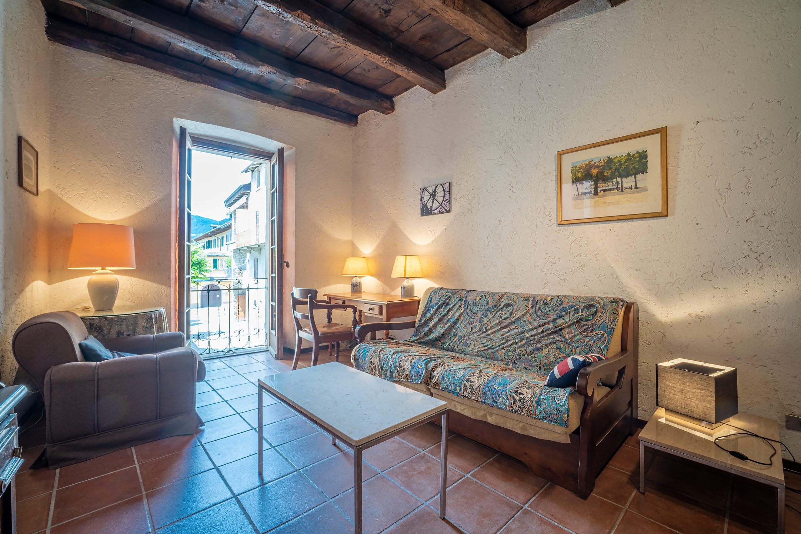 ORTA Two bedroom apartment in the historic center