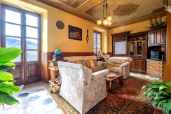 VALDUGGIA House with exquisite internal features and parking
