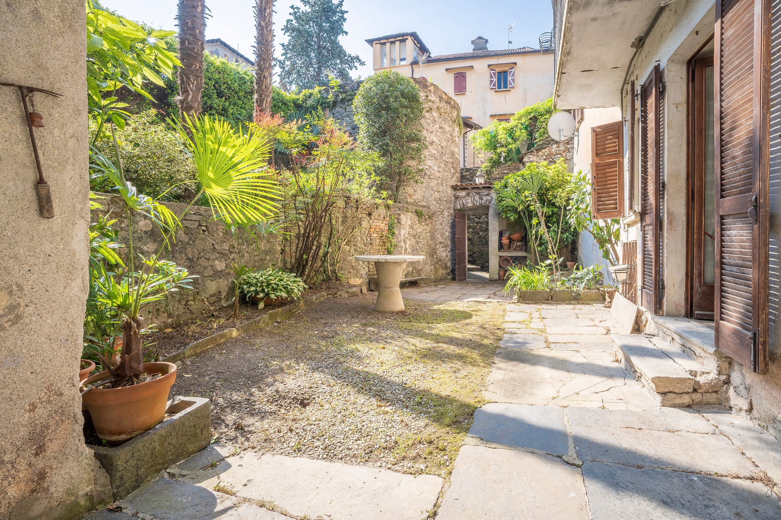 ORTA Historic home in the town center with private courtyard