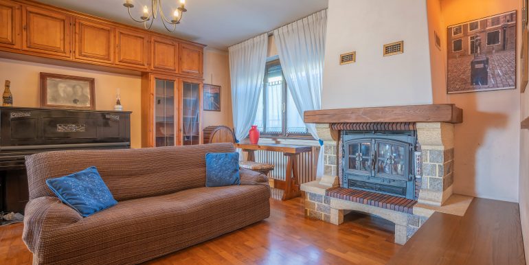 ortalloggi_armeno_casa (2)