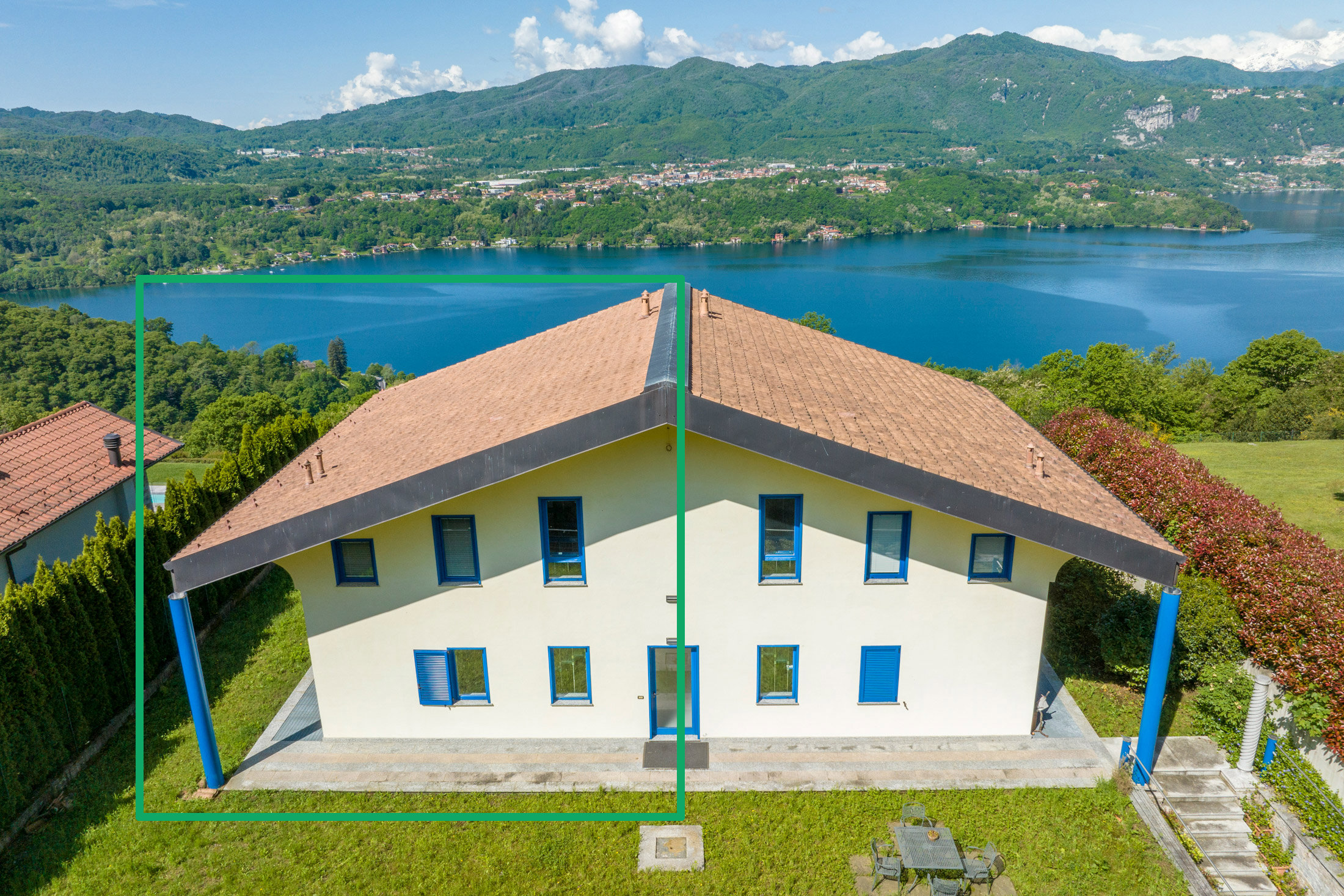 AMENO Portion of villa with spectacular lake view