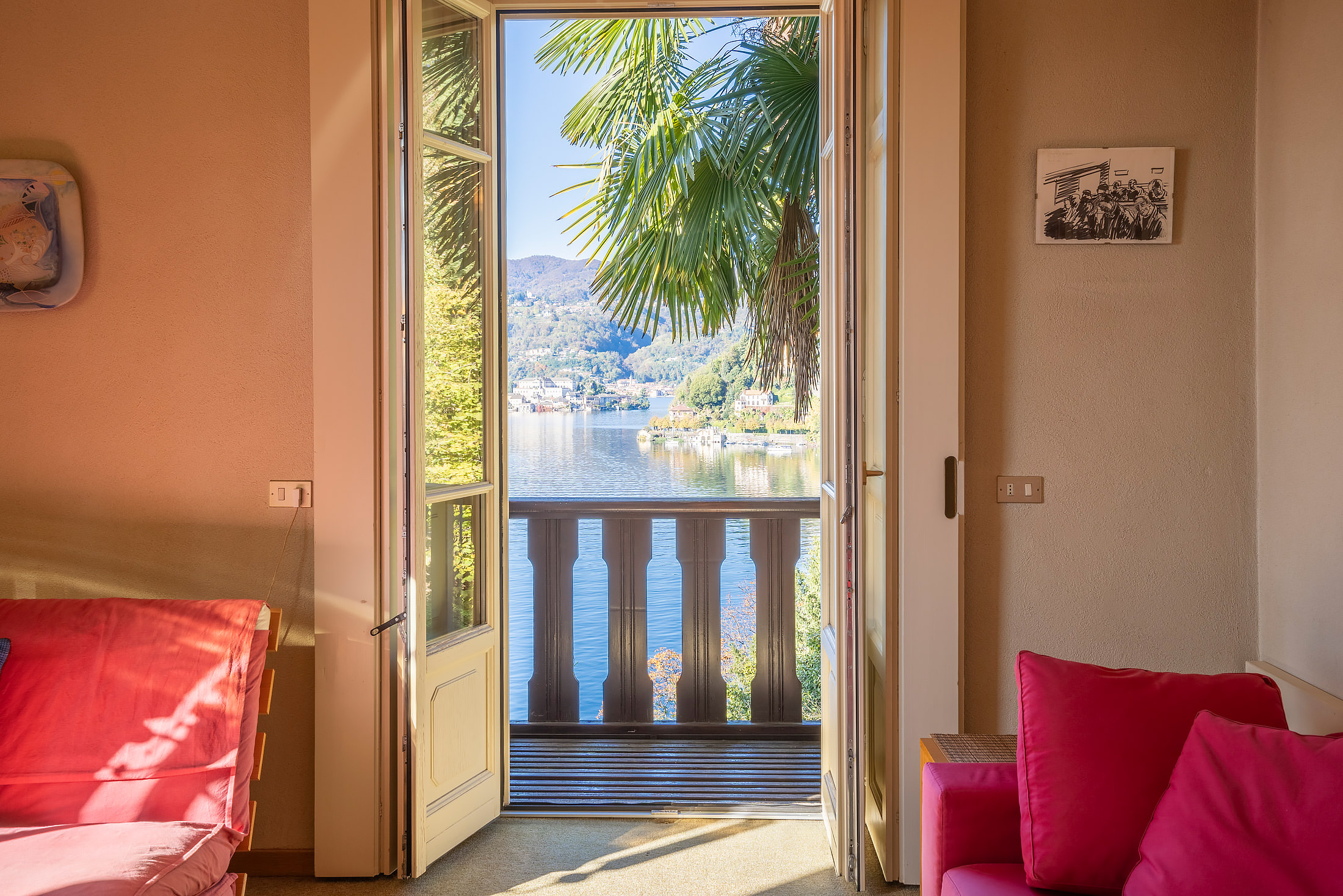 ORTA Appartamento vista isola, in villa d’epoca con parco secolare e darsena