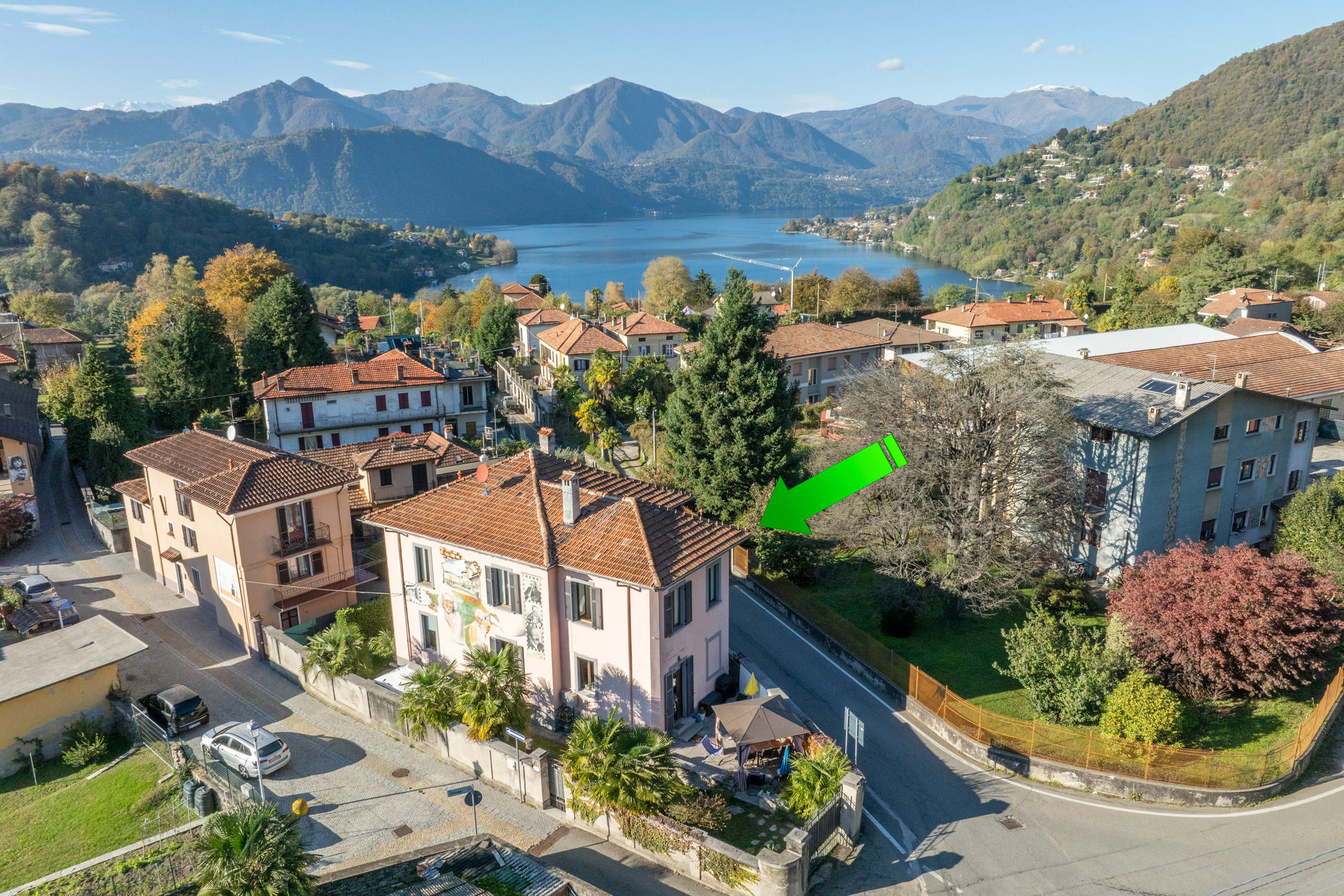 ORTA Detached villa with garden in the hamlet of Legro