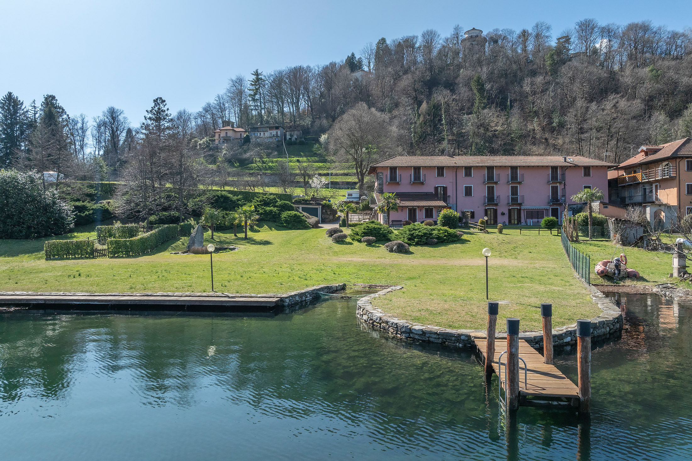 ORTA Two-room apartment with lake access