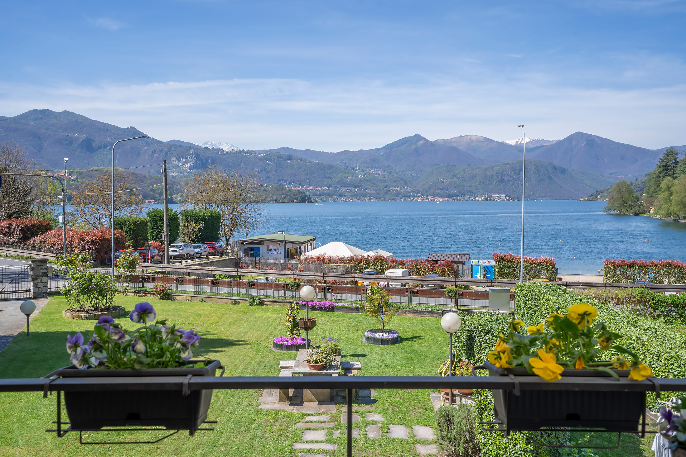 ORTA Appartamento con terrazza vista isola