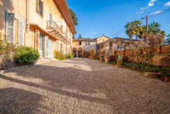 ortalloggi_casa_villa_invorio13 cortile 2