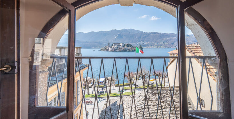 ORTA Flat with panoramic island view terrace
