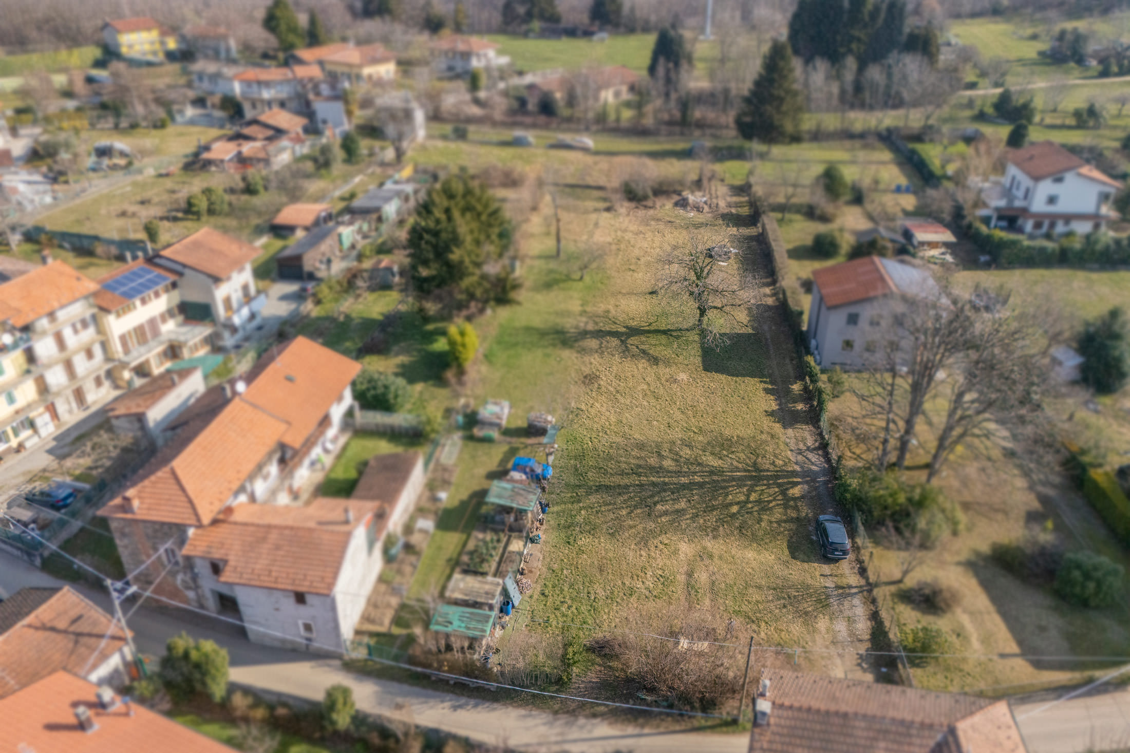 AMENO Building land