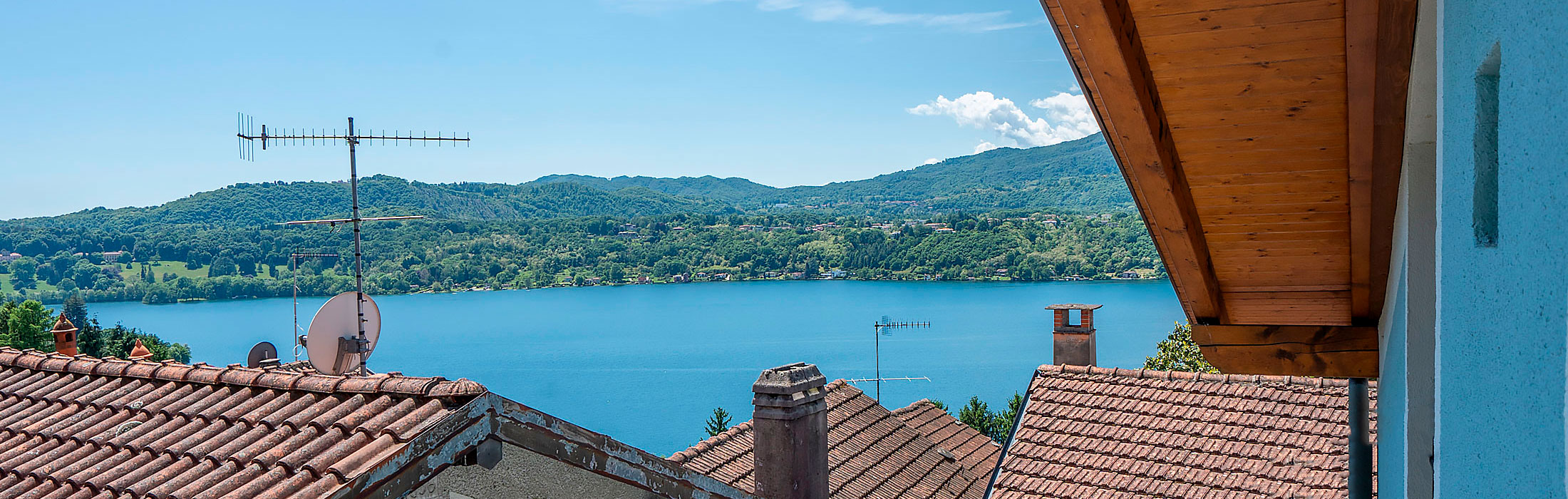 ORTA Mansarda con vista lago