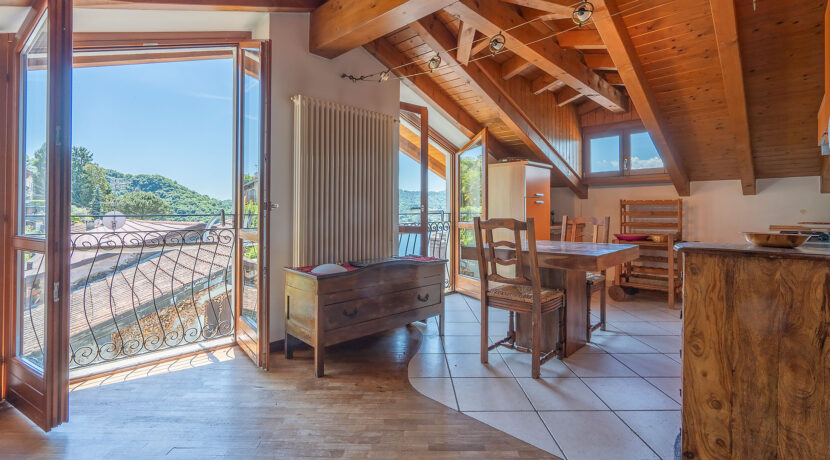 ortalloggi_orta_appartamento_vista6