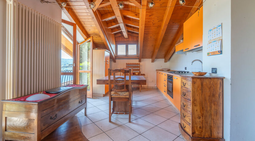 ortalloggi_orta_appartamento_vista7