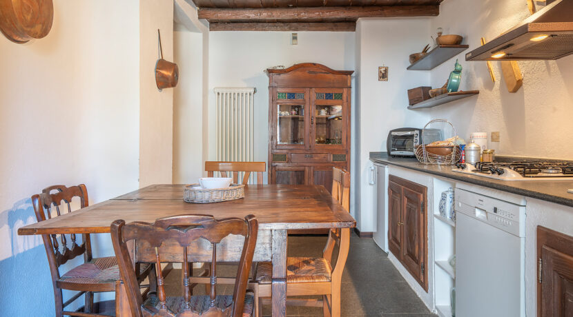 ortalloggi_orta_casa_giardino_lago10