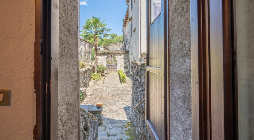ortalloggi_orta_casa_giardino_lago21