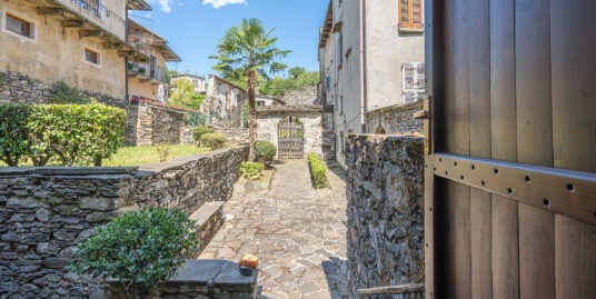 ORTA Eleganza d’altri tempi con giardino privato