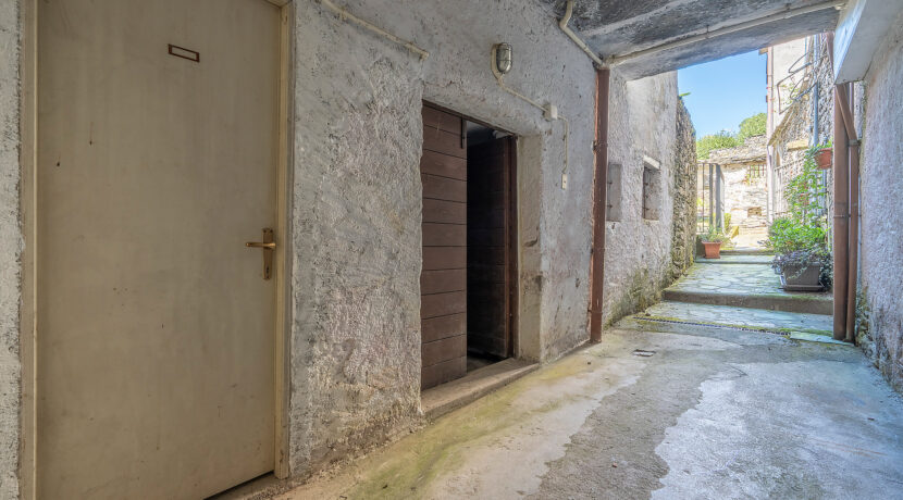 ortalloggi_orta_casa_giardino_lago34