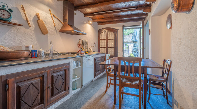 ortalloggi_orta_casa_giardino_lago8