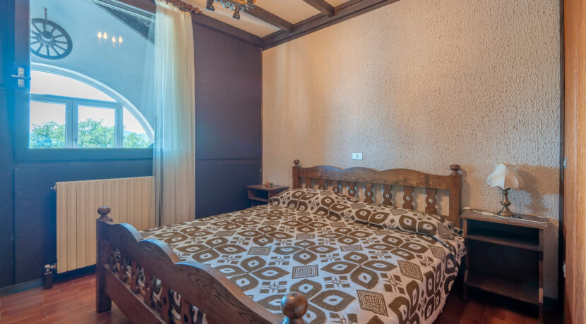 ortalloggi_armeno_casa_giardino23