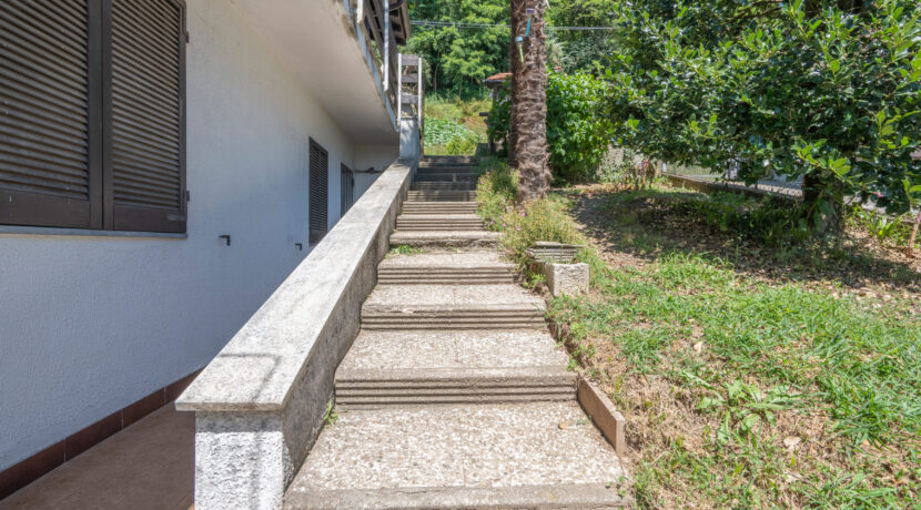 ortalloggi_armeno_casa_giardino5