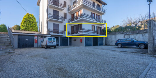 ARMENO Trilocale in centro con balcone