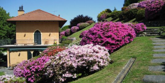 ORTA Appartamento al primo piano con terrazze e vista lago