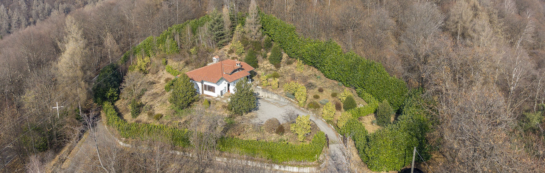 ARMENO villetta al Mottarone circondata dal verde