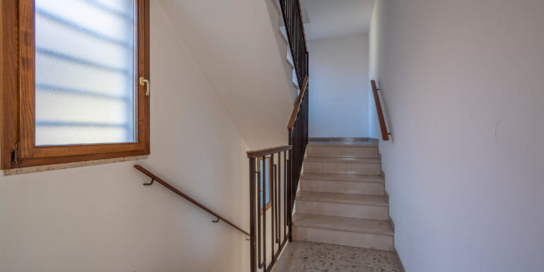 ortalloggi_orta_casa_giardino_scale2