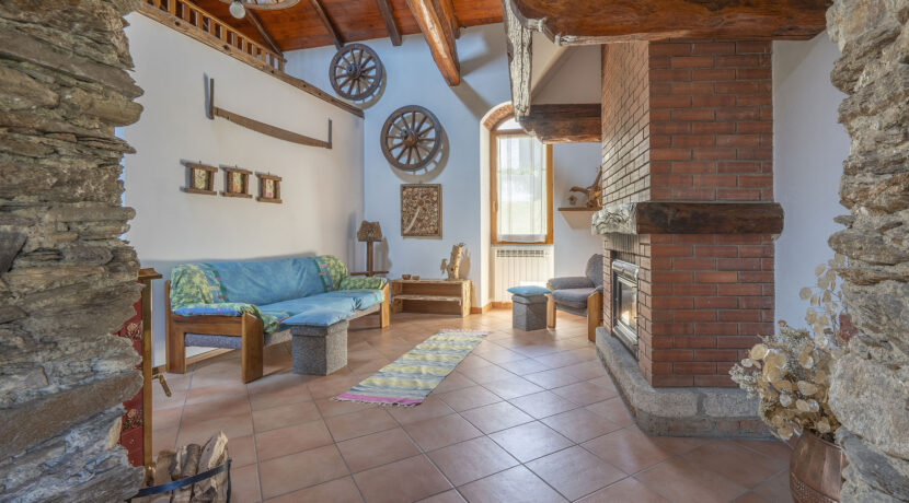 ortalloggi_armeno_casa_autorimessa1