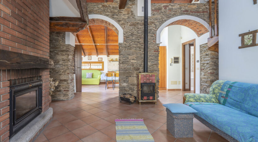 ortalloggi_armeno_casa_autorimessa3