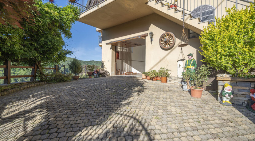 ortalloggi_armeno_casa_autorimessa48