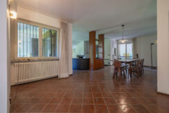 ortalloggi_miasino_villa_piscina_lago2