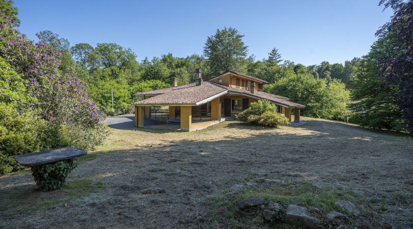 ortalloggi_miasino_villa_piscina_lago36