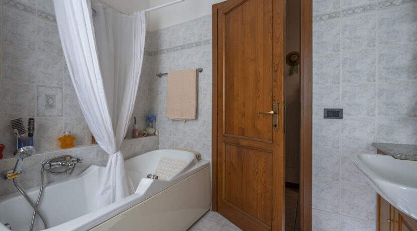 ortalloggi_armeno_casa_giardino15