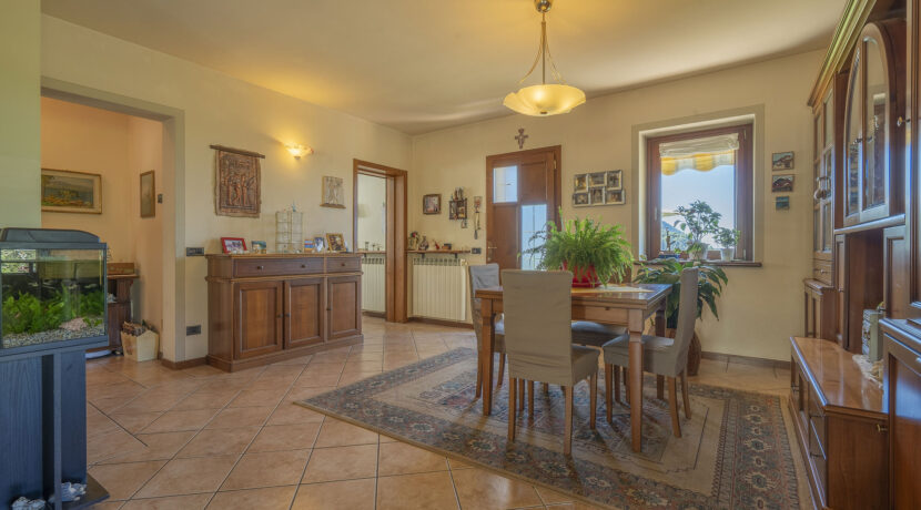 ortalloggi_armeno_casa_giardino9